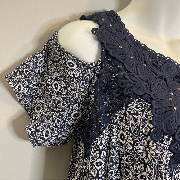 KNOX ROSE SZ/M Dress Blue and White with Lace Cold Shoulders Sleeve Floral Lined - Picture 3 of 8
